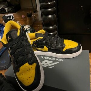 Jordan Retro 1s Kids Low Black and Yellow Sneakers